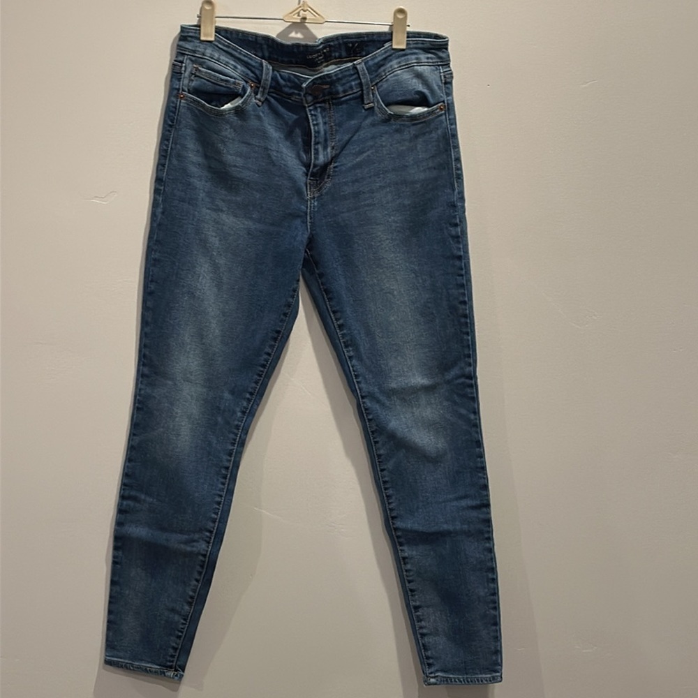 Lucky Brand. Size 12. Like new. Mid-rise.